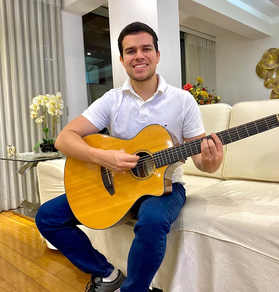 Manuel Briceño, profesor de guitarra a domicilio en Lima, músico profesional y fundador de 321 Toca.